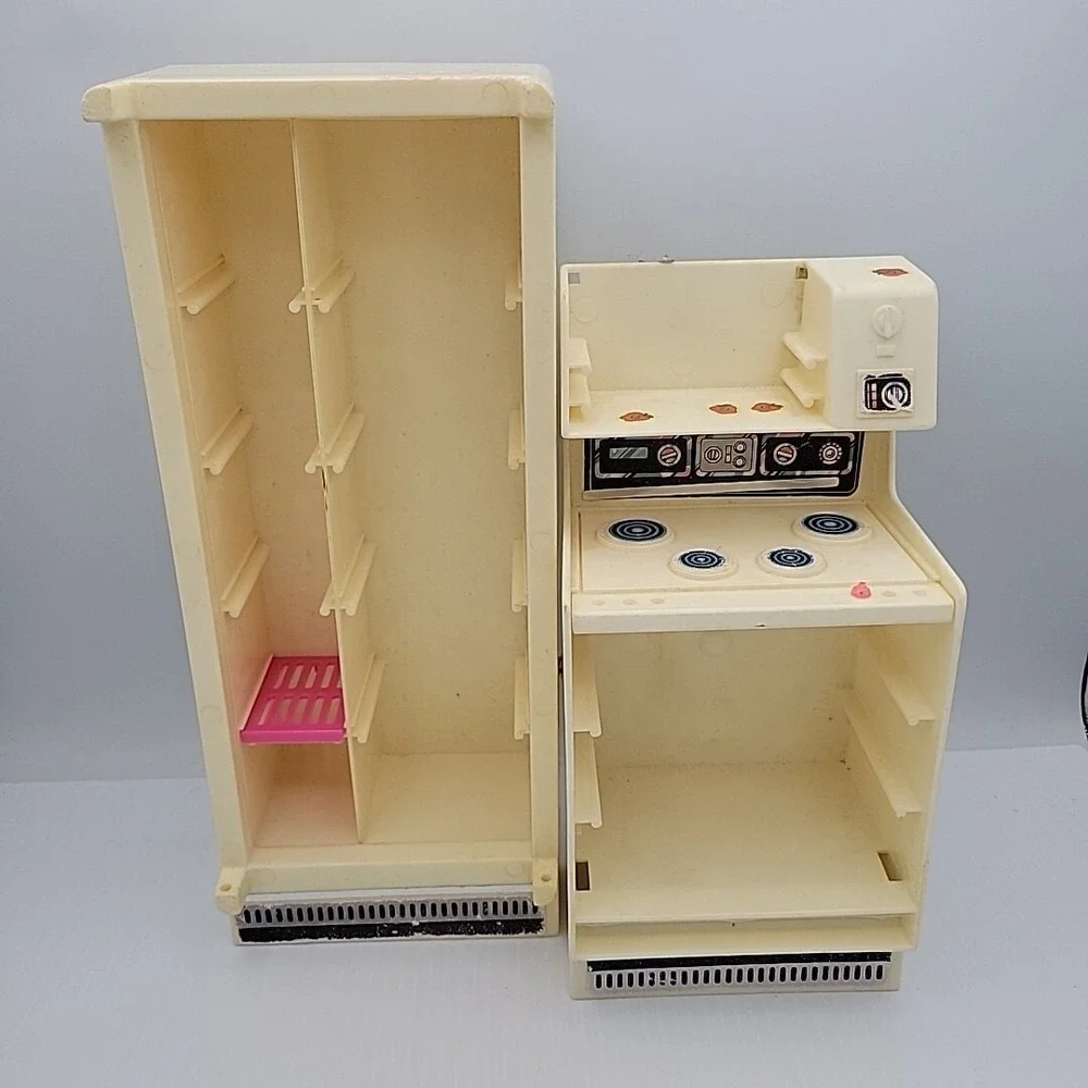 Vintage Barbie Dreamhouse 1979 Refrigerator &‎ 1978 Stove